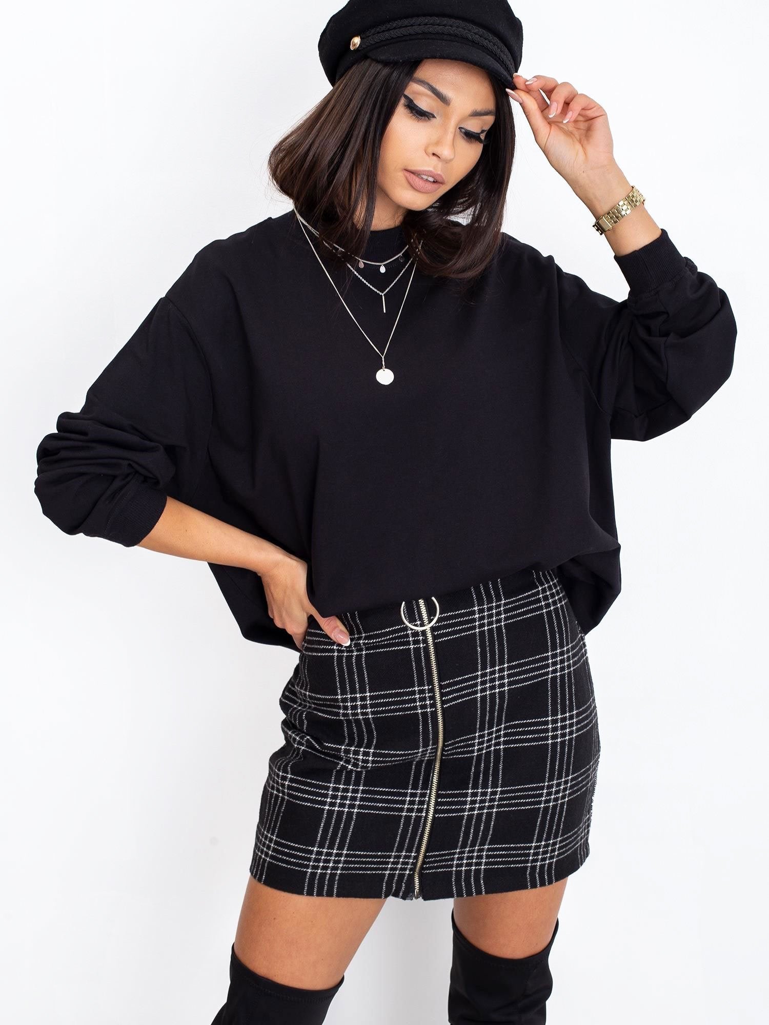 Komfortowa bawełniana bluza basic w kolorze czarnym - Bianca